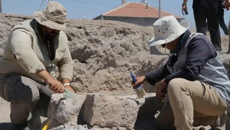 İç Anadolu'da Tarihi Mozaik Kazısı: Yeni Keşifler Tarihe Işık Tutuyor