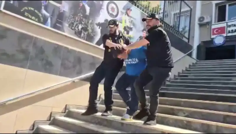 Ümraniye'de 600 Bin Liralık Gasp Olayı: Film Gibi Takip ile Yakalandılar!