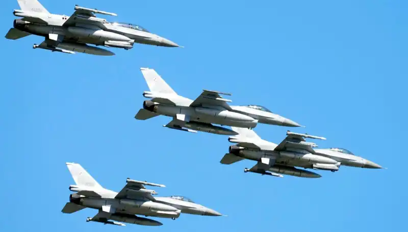 Ukrayna İçin F-16 Pilot Eğitimi: ABD Yatırımı 310 Milyon Dolar!