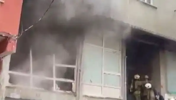 İstanbul’da Beş Katlı Binada Yangın: Olay Yerinden Son Gelişmeler