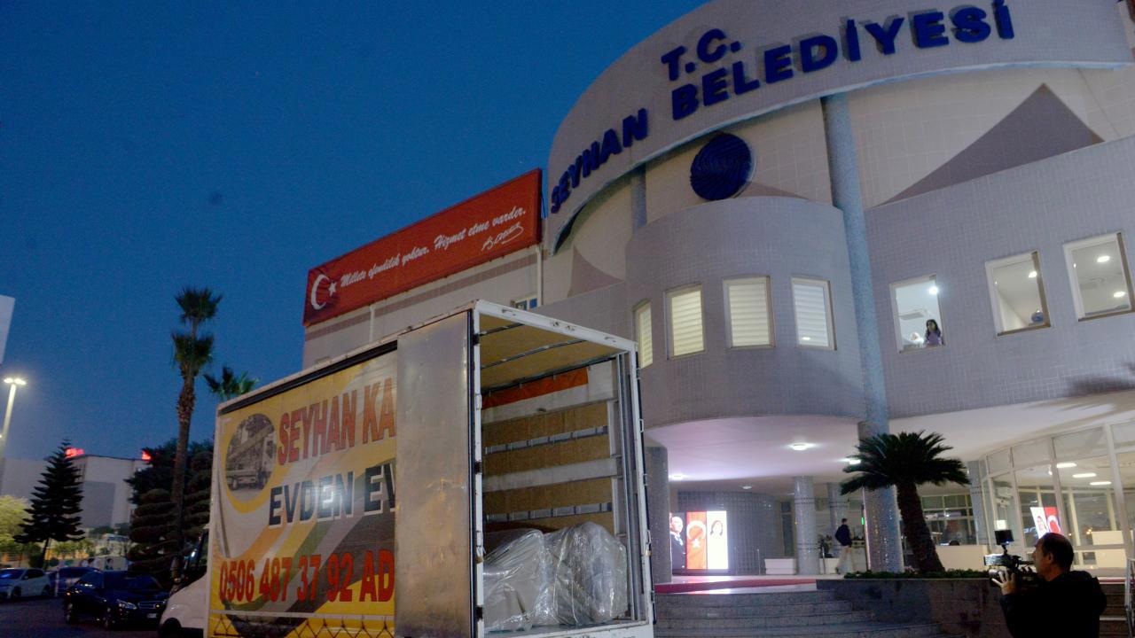 Seyhan Belediyesi'ne Beklenmedik Haciz