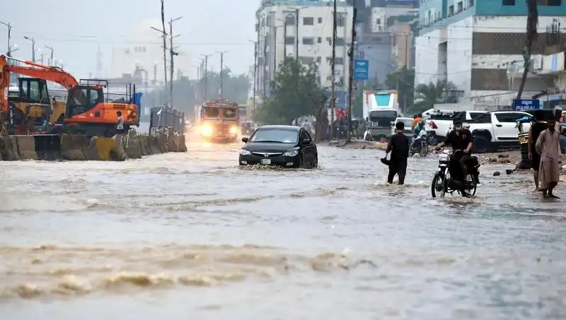 Pakistan Muson Yağmurları Felaketi: Ölü Sayısı 785’e Ulaştı, Ülke Zor Günler Geçiriyor