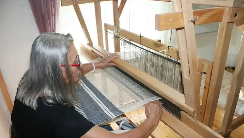 Eski Giysilerden Yeni Eşyalar: Geri Dönüşümle Yarattıkları Harika Tasarımlar