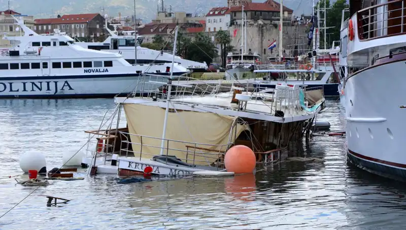 Hırvatistan'da Fırtına Felaketi: Feribot Gemi Kazası ve Sonrası