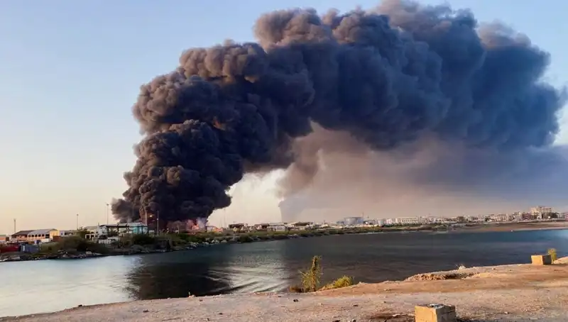Port Sudan'da Sarsıcı Patlamalar: Havalimanı ve Ordu Üssü Vuruldu!